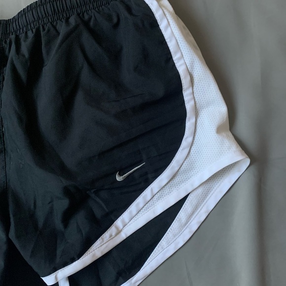 Nike dri fit running shorts - Picture 4 of 4